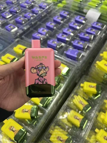 Waspe recién montado, delante de las bandejas de producción